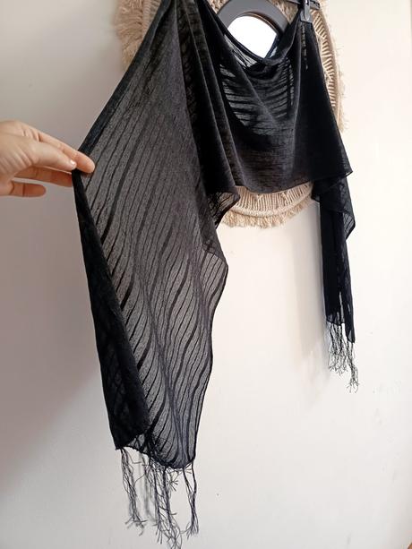 Čierna šatka, f&f,s