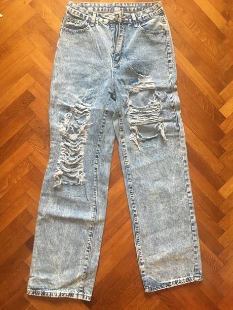 Roztrhané, široké  rifle 38, 38