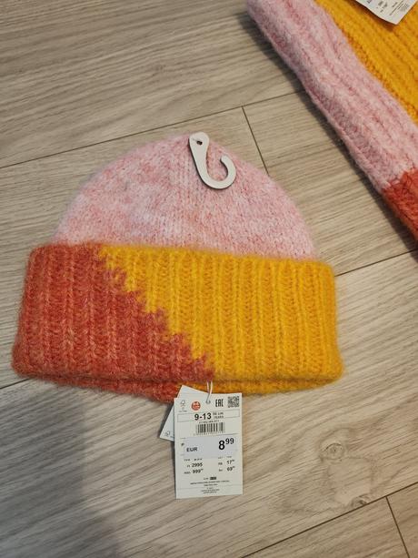 Set čiapka a nakrčnik reserved, reserved