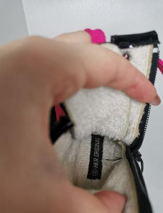 Lakované čižmičky, 20