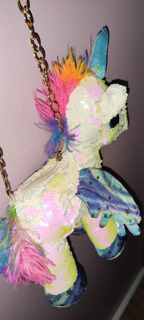 Kabelka jednorožec,