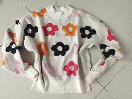 Pulóver s kvetmi, s