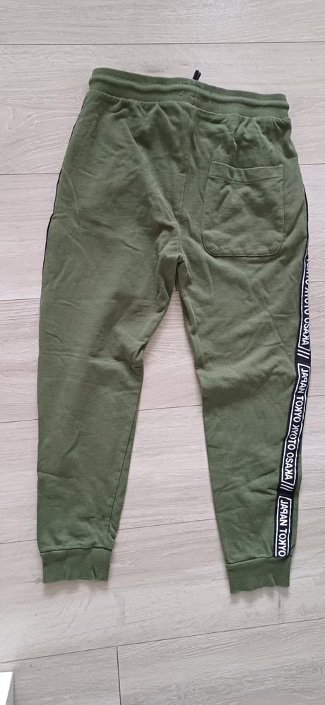 Tepláky 146, reserved,146