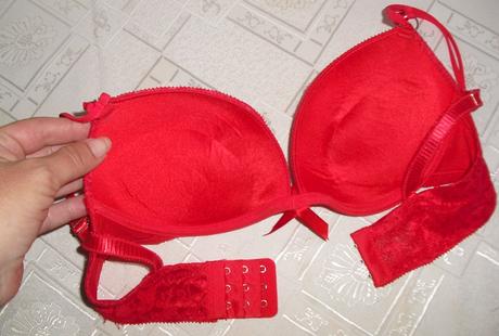 Sexy cervena cipkovana podprsenka, 70c