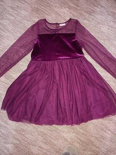 Dievčenské šaty, 134