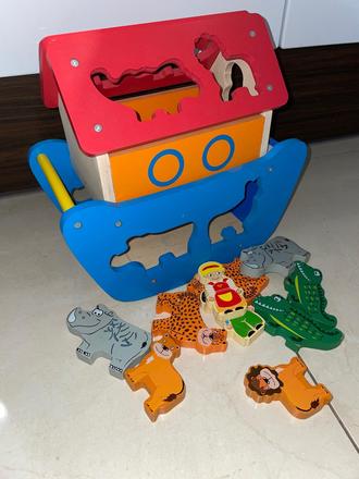 Drevená noemova archa,