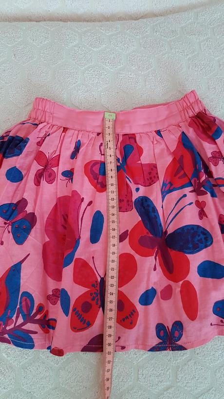 Predám dievčenskú sukničku veľ. 110, 110