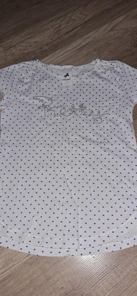 122 tričká smolkovia, 122