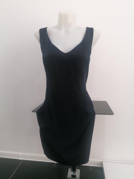 Tmavomodré šaty pre dámy, s