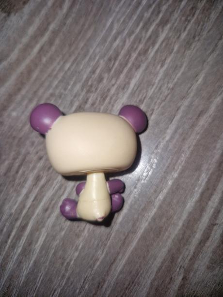 Littlest pet shop panda, 