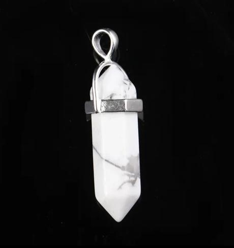 Retiazka s howlitom,