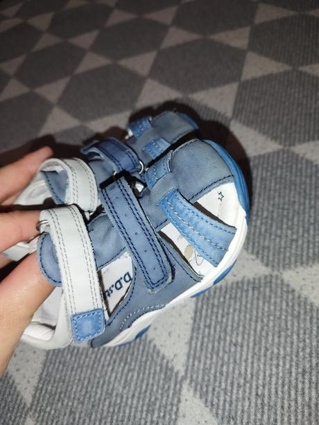 Sandálky, d.d.step,22