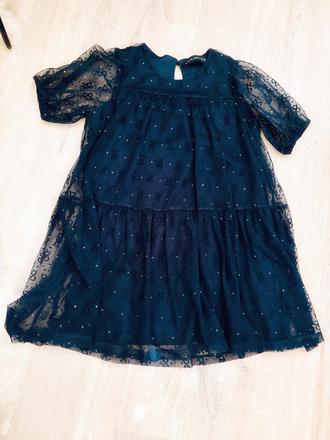 Spolocenske saty, 128