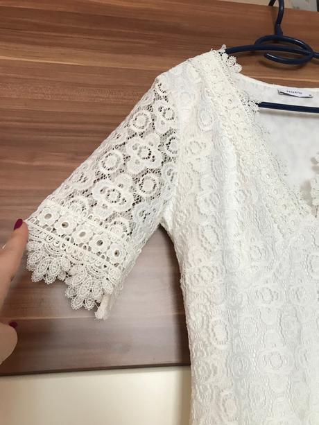 Cipkovane saty, reserved,m