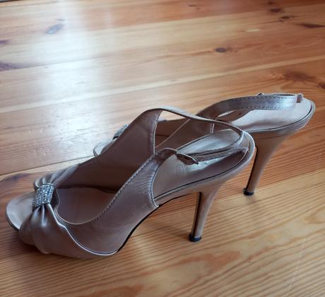 Spoločenské sandále, asylum,37