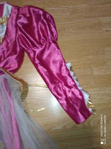 Karnevalové šatičky., 