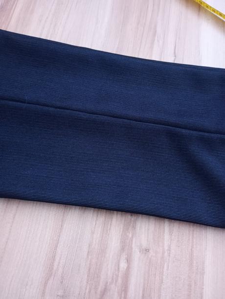 Nohavice s vestou, 116