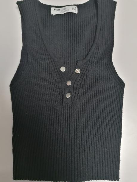 Čierny svetríkový crop top fb sister, xs