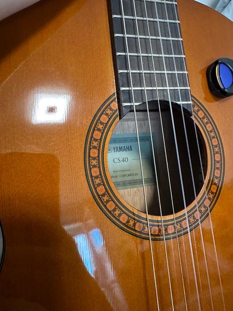 Gitara 3/4 yamaha cs 40,