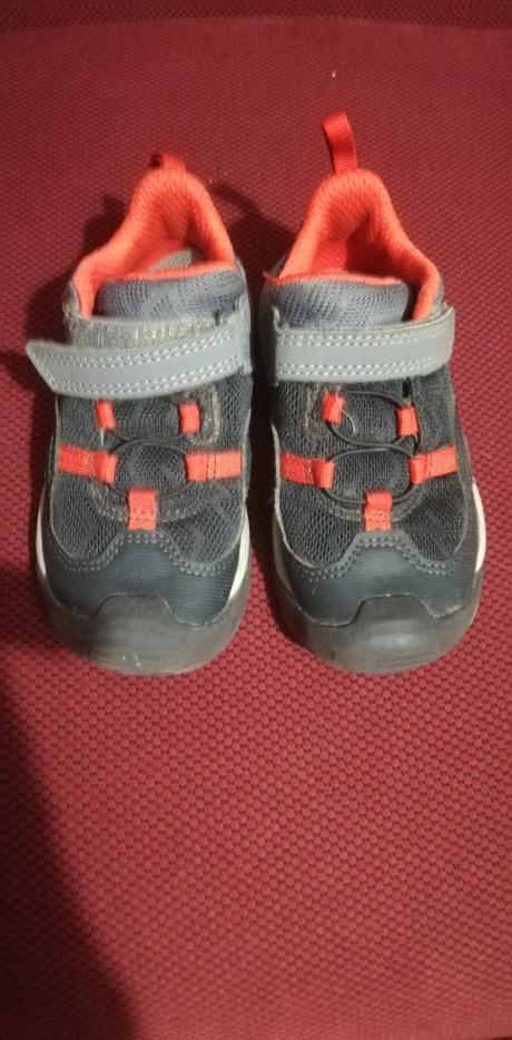 Decathlon turistické topánky, quechua,25
