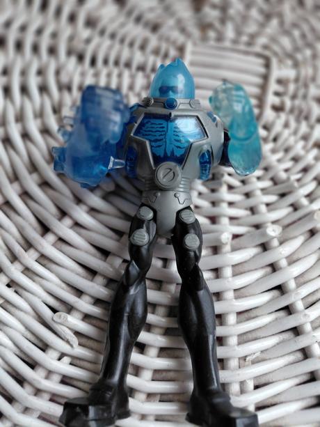 Bojovnik plastovy - 16 cm,