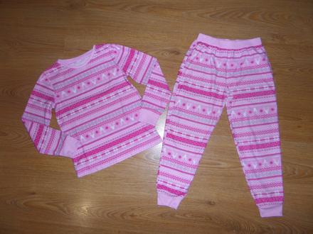 Vianočné pyžamo, 128