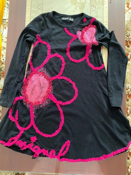 Šaty čierne a ozdobou, desigual,122