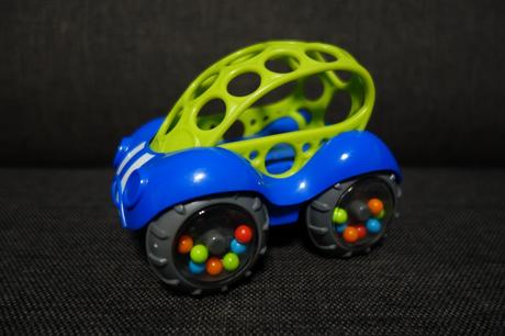 Oball autíčko rattle & roll, modré, 3m+, 