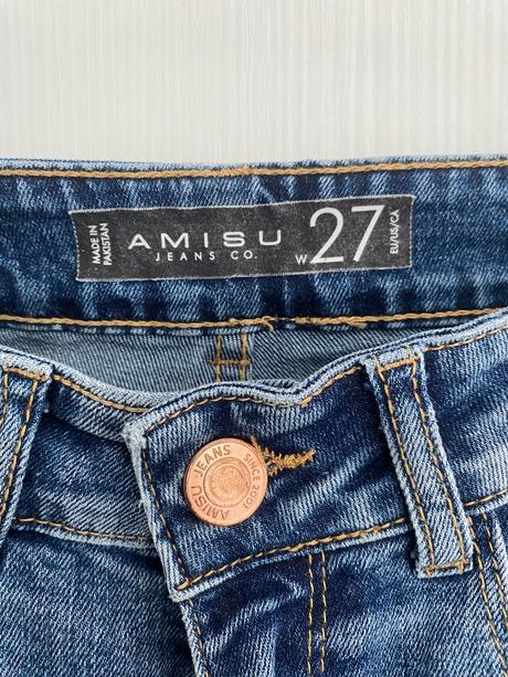 Tmavomodré rifle, new yorker,s