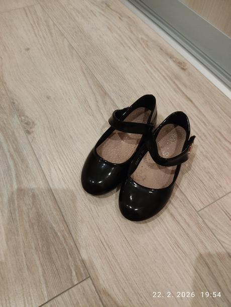 Topánočky,lakovky, 25