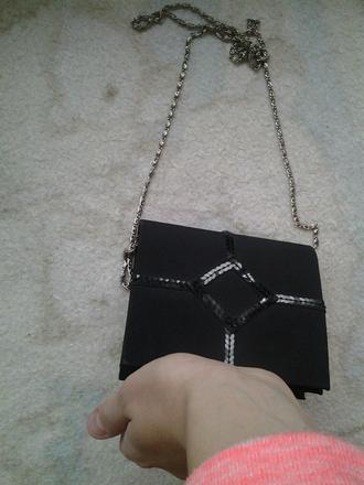 Cierna spolocenska kabelka s postou,