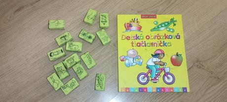 Kniha s pečiatkami, 