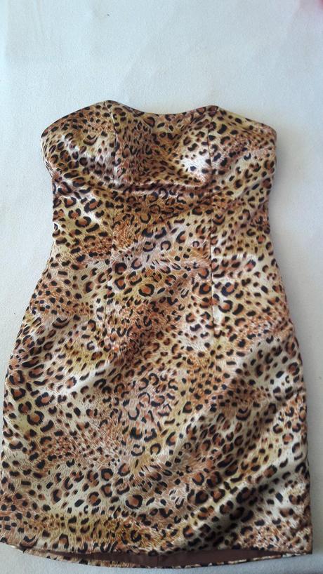 Spolocenske saty, 38