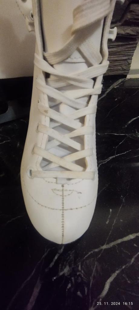 Korčule, crowned,34