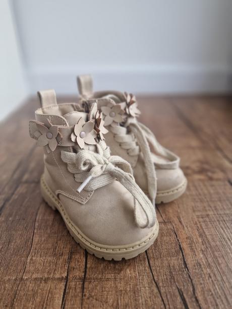 Krásne krémové reserved topánky, reserved,21