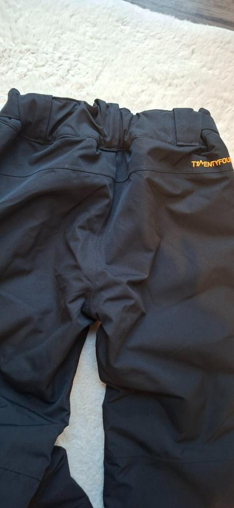 Dievčenské oteplovačky, 152