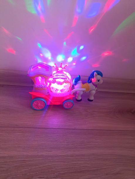 Kúzelný kočiar s koňom, 