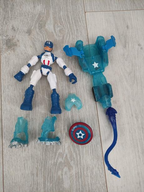 Captain america+ robot, 