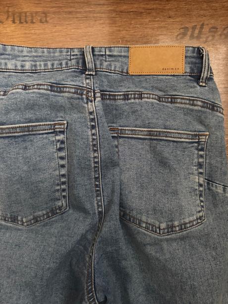 Strečové jemne rozšírené rifle, primark,m