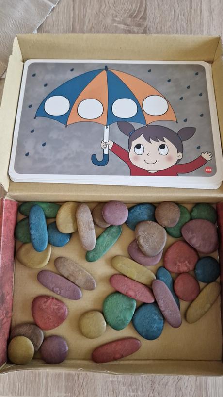 Farebné prírodné kamene,