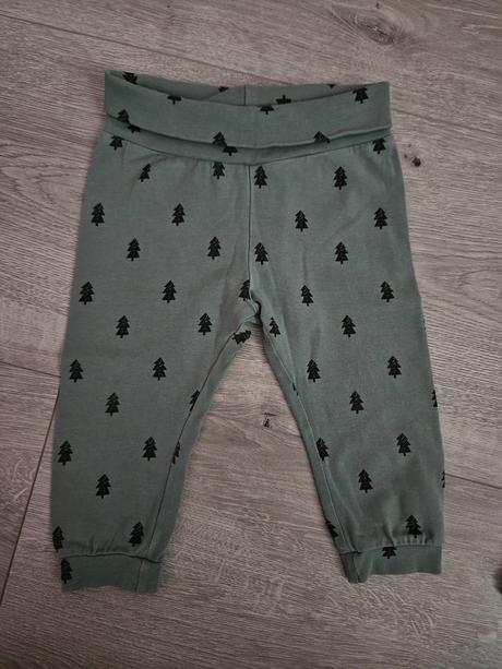 Tenšie tepláčiky legínky 68, sinsay,74