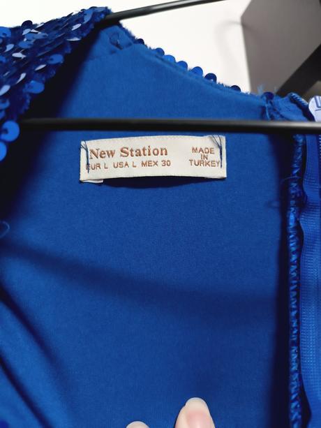 Spoločenské šaty, l