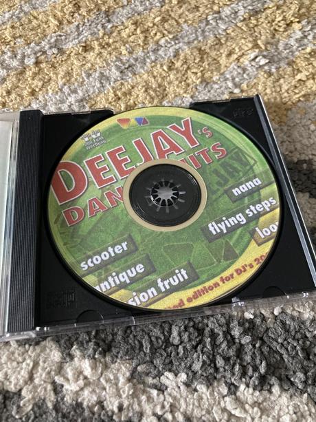 Deejays dance hits cd, 