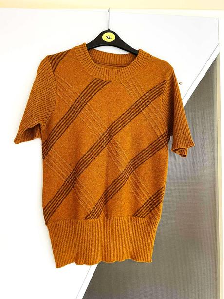 Retro pulóvrik, xl