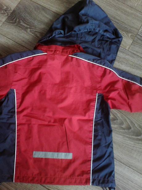 Vetrovočka červeno modrá., topolino,98