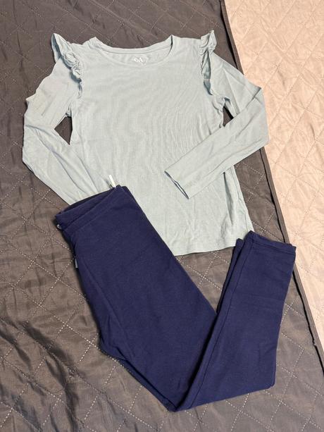 Tricko + leginy, c&a,140