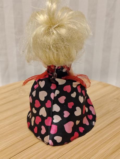 Zberateľ retro bábika cupcake surprise emco 1088, 