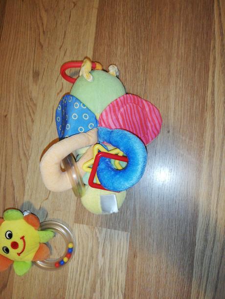 2 interaktívne hračky, 