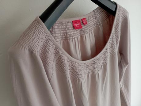 Pudrovoružové tričko s pekným výstrihom, esprit,m