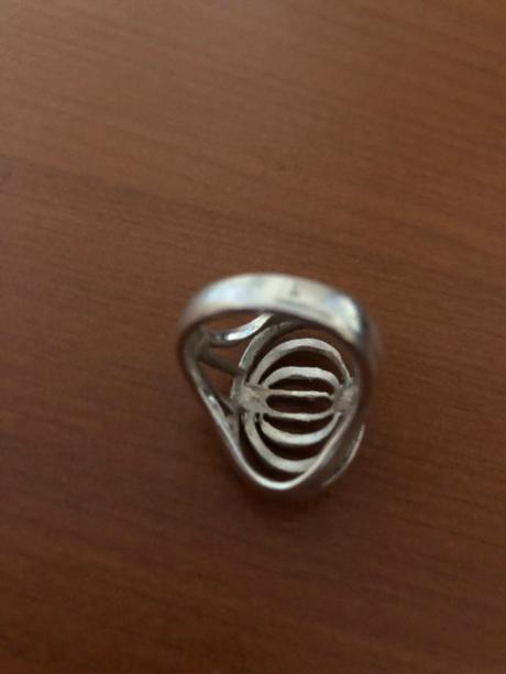 Strieborny prsten, 